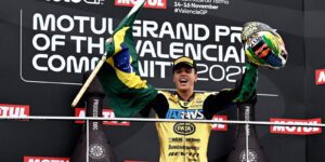 Diogo moreira faz história e leva título mundial na moto2