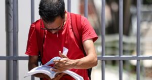 Enem 2025: prova de física tem equilíbrio entre cálculo e teoria