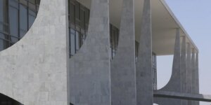 Lula Anuncia isenção do IR e Retomada de programas sociais em Pronunciamento