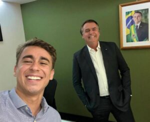 Defesa de Bolsonaro Nega uso de celular em Visita de Nikolas Ferreira