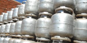 Gás gratuito começa a ser distribuído para famílias de baixa renda