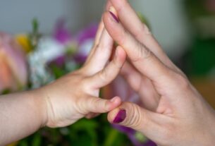 2021 05 09t030639z 1620529460 dpaf210509x99x524785 rtrfipp 4 education family society science customs holidays mothersday children