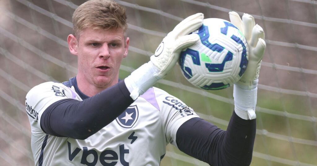 raul botafogo e1764796516106